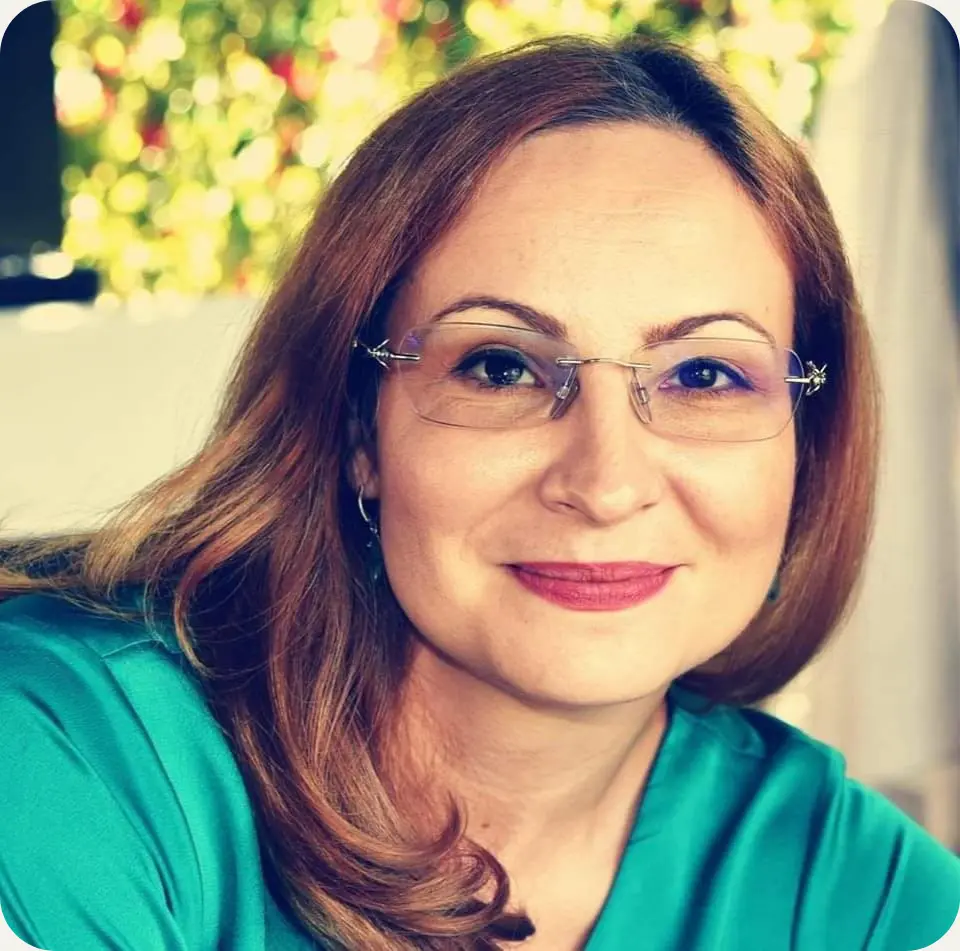 —Iulia, Femeia Multidimensională și ediția 3 a programului